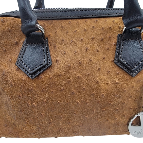 Valentina Camel pebble crossbody - Picture 2 of 13